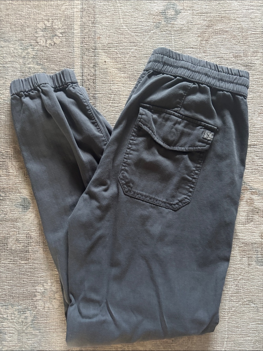 Women's Elastic-Waist Cargo Jogger Pants - Charcoal